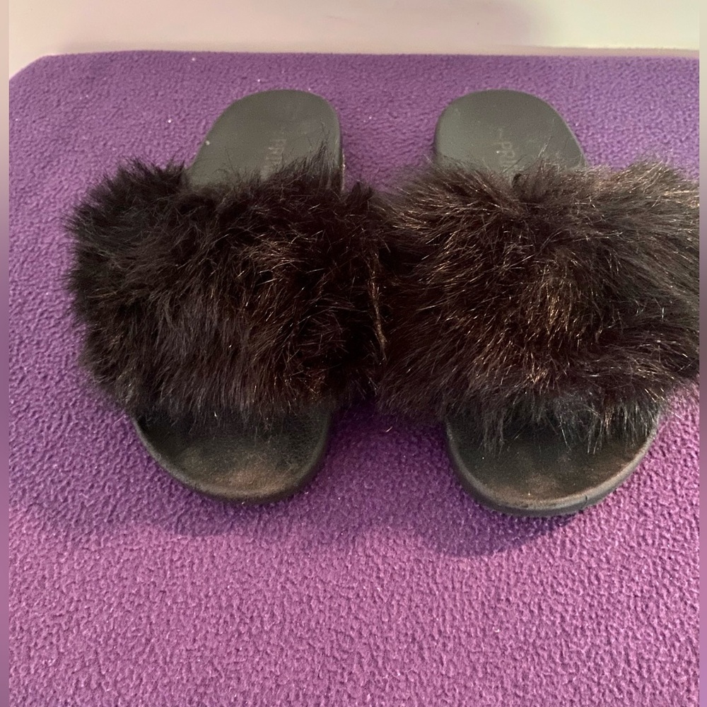 Pull sliders